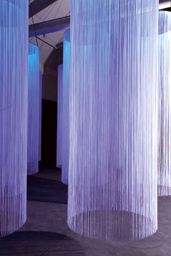 Wedding Columns, String Curtains, Curtain Fringe, Cool Curtains, Beaded Curtains, How To Make Diy, Curtain Decor, Dream Catchers, Stage Design