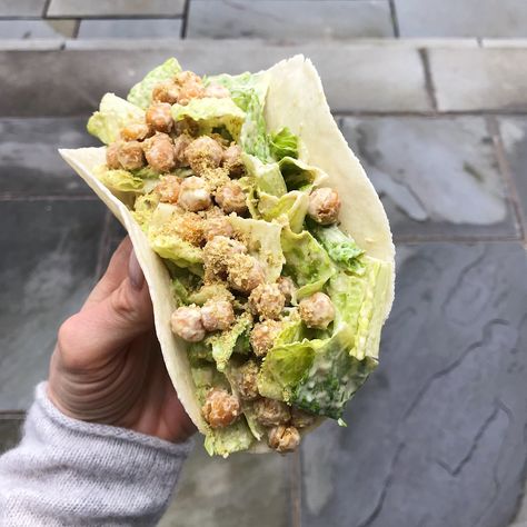 Vegan Caesar Wrap with Crispy Chickpeas – healthyGFfamily.com Caesar Salad Wrap, Caesar Wrap, Veggie Diet, Salad Wrap, Vegan Sandwiches, Vegan Caesar, Vegan Wraps, Free Lunch, Parmesan Recipes