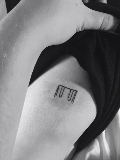 Swing set tattoo / rib cage tattoo / stick n poke / stick and poke / meaningful tattoo Swings Tattoo, Swing Set Tattoo, Tattoo Stick N Poke, Smol Tattoos, Tattoo Rib Cage, Rib Cage Tattoo, 25 Tattoo, Swing Tattoo, Tattoo Rib