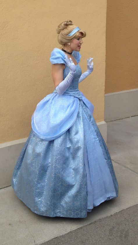 Cinderella Dress Cartoon, Cinderella Ballgown, Cinderella Cartoon, Cinderella Pictures, Cinderella 2, Fairy Princess Dress, Diy Belt For Dresses, Cosplay Disney, Cinderella Cosplay