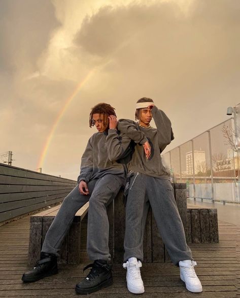 Couple Streetwear, Streetwear Couple, Streetwear Photoshoot, Seeing Double, Mens Photoshoot Poses, Outdoor Photoshoot, Photoshoot Concept, Cool Poses, Street Fashion Photography