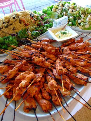 Wedding Reception Food Buffet, Buffet Wedding Reception, Cold Buffet, Wedding Buffet Food, Wedding Appetizers, Food Buffet, Party Food Buffet, Reception Food, Salad Pasta