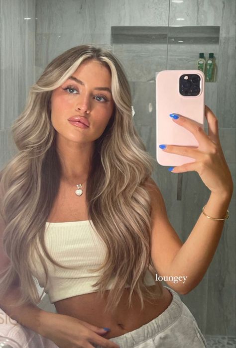 Dark Blonde With Highlights, Blonde With Highlights, Hairstyles For All Hair Types, Rambut Brunette, Blonde Highlights On Dark Hair, Colour Correction, Summer Blonde Hair, Hair Colouring, Bronde Balayage