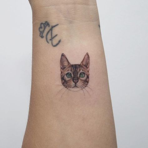 Bengal Cat Tattoo, Cat Head Tattoo, Minimal Cat Tattoo, Charlotte Tattoo, Cat Lover Tattoo, Lover Tattoo, Cute Cat Tattoo, Phoenix Tattoo Design, Head Tattoo