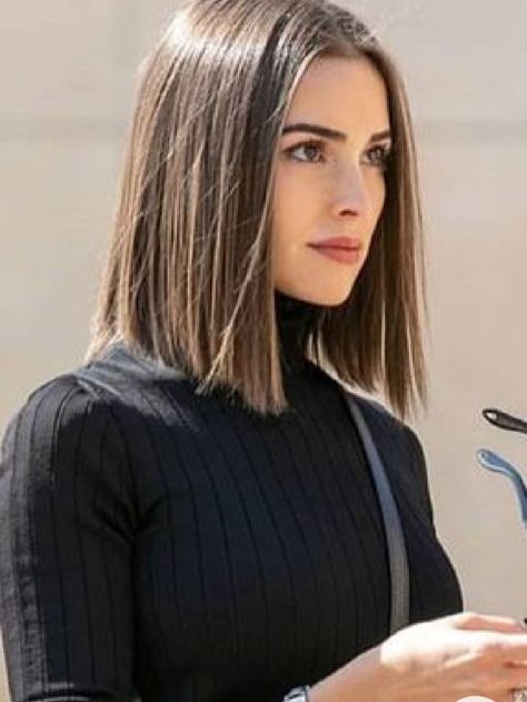 Medium Length Bob Haircut, Black Lob, Sleek Lob, Sleek Short Hair, Sleek Bob, Brown Hair Balayage, Red Midi, Shot Hair Styles, Shoulder Length Hair Cuts