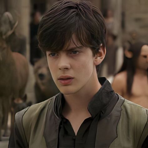 #edmundpevensie #edmund #narnia #narniaedit #skandarkeynes #skandarkeynes #polarr #remini Narnia Prince Caspian, Edmund Pevensie, Prince Caspian, Regulus Black, Narnia, Prince, Twitter