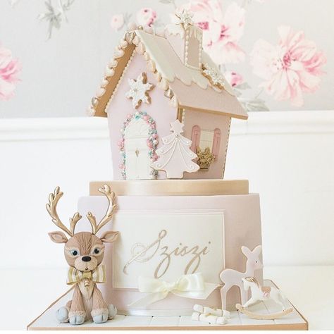 💕Lynda Correa💕 on Instagram: “The sweetest details 🤍 adorable gingerbread cake design! Credit @budapestcakeacademy #cake #gingerbreadhouse #christmastree…” Pole Cake, Cake Boards, Winter Cake, Gingerbread Cake, Winter Birthday, Name Plaques, North Pole, Christmas Cake, Gingerbread House