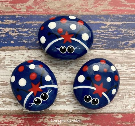 Lady Bug Painted Rocks, Ladybug Rocks, Diy Rock Art, Painted Rock Animals, Stone Art Painting, Painted Rocks Kids, Painted Rocks Craft, Painted Rocks Diy, Painted Shells