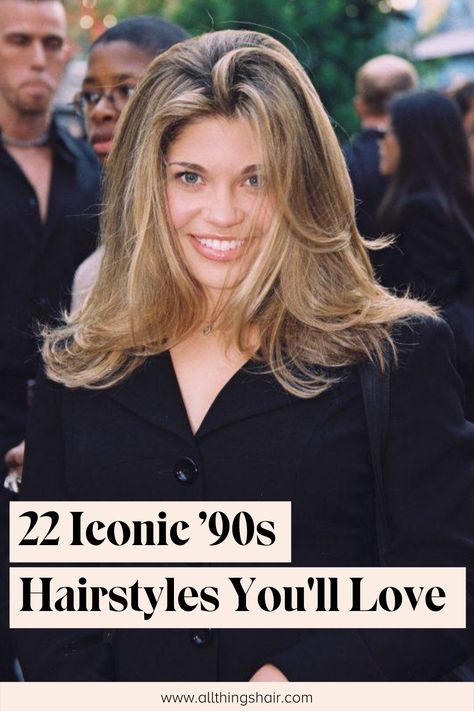 It's time to jump back on board with these '90s hairstyles! From scrunchies to Rachel Green hair, there's bound to be a look here you'll love. Rachel Green Hair 90s, Rachel Green 90s Hair, Hairstyles Of The 90s, Haircuts From The 90s, 90s Hairstyles Rachel Green, Rachel Green Blowout, The Rachel Hairstyle, Rachel Hairstyle, How To Do 90s Hair