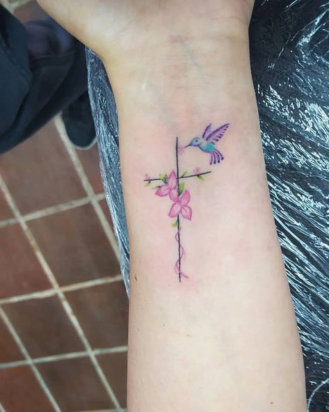 101 Best Cross Flower Tattoo Ideas That Will Blow Your Mind! - Outsons Cross Flower Tattoo, Flower Tattoos For Men, Little Cross Tattoos, Cross With Flowers Tattoo, Tiny Cross Tattoo, Unique Cross Tattoos, Dandelion Tattoo Design, Men Flower Tattoo, Cross With Flowers