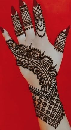 Long Arabic Mehndi Designs Front Hand, Mehindi Desgin Simple Front Hand Easy, Mehandi Designs Simple Back Hand, Mahndi Desain Simple Front Hand Easy, Simple Mahendi Design For Hands, Mehendi Designs For Hands Simple Back, Cute Mehendi, Back Hand Henna Design, Mehndi Tutorial