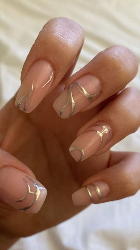 Silver Line Nails, Nails With Silver Lines, Euphoria Nails, Line Nail Art, Mens Nails, Wow Nails, Grunge Nails, Lines On Nails, Nail Candy