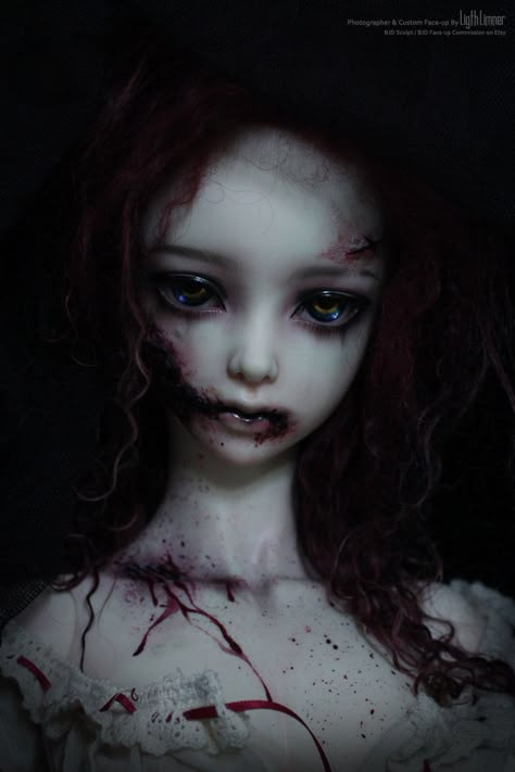 Blood Makeup, Dark Circus, Life Drawing Reference, Living Dead Dolls, Creepy Doll, Doll Aesthetic, Scary Dolls, Haunted Dolls, Doll Makeup