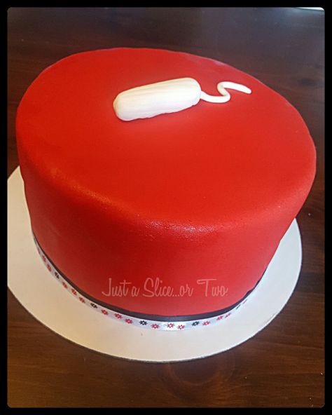 Yes, it's a tampon on the cake. A friend threw a Period Party for her niece when she started menstruating. So here's her period cake...lol! 1st Period Cake, Period Party Food Ideas, Period Cake Funny, Period Party Cake, First Period Cake, Period Party Ideas, Period Cake, First Moon Party, Weird Cakes