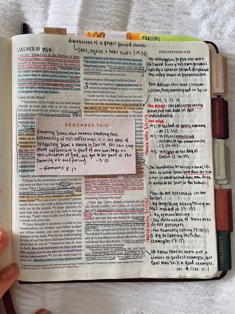 Bible Highlighting, Bible Journal Notebooks, Personal Bible Study, Bible Doodling, Bible Journal Notes, Jesus Bible, Bible Journaling Ideas Drawings, Inspire Bible Journaling, Christian Bible Study