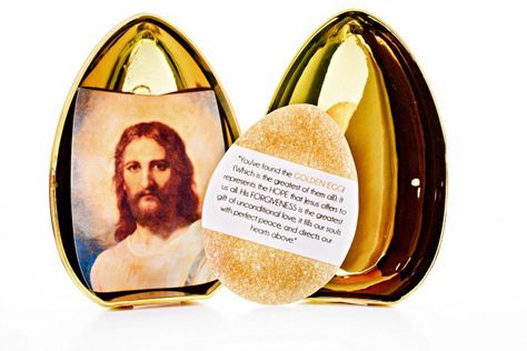 Hunt for the Golden Egg: An egg hunt focused on the true meaning of Easter Boyfriend Easter Basket, Easter Egg Scavenger Hunt, Easter Egg Hunt Ideas, Egg Hunt Ideas, Golden Egg Easter, Christ Centered Easter, Easter Lessons, Decorating Easter Baskets, Creative Easter Eggs