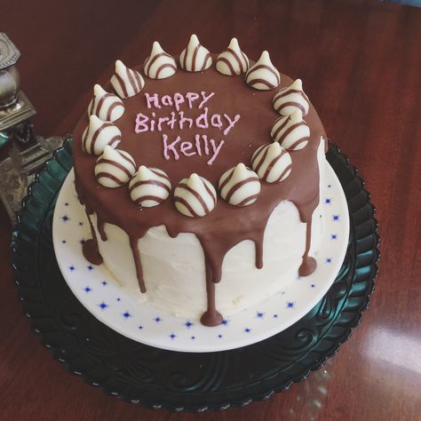 Happy Birthday Kelly, Banana Cake Recipes, Baking Dessert Recipes, Chandelier Cake, Cafeteria Food, I Am Baker, Banana Cake Recipe, Bake Cakes, Happy 40th Birthday