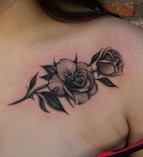 Heart Tattoo Ideas, Feminine Shoulder Tattoos, Cover Up Tattoos For Women, Colour Tattoo For Women, Rose Flower Tattoos, Rose Drawing Tattoo, Timeless Tattoo, Rose Tattoos For Women, Mom Tattoo Designs