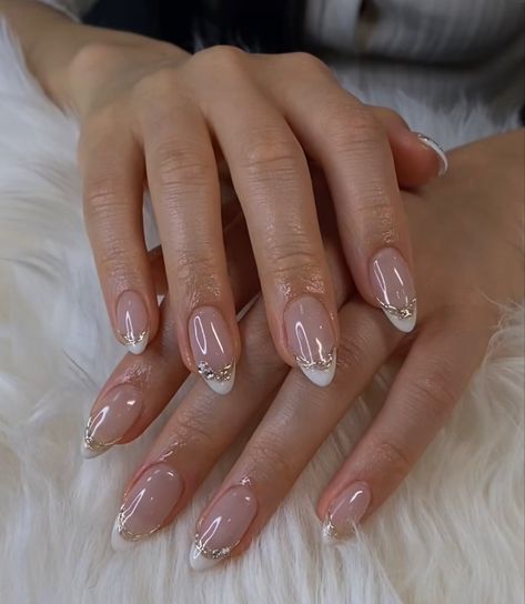 Gold White French Nails, Classy Prom Nails, Nail Birthday, Birthday 21, Hoco Nails, Engagement Nails, Hello Nails, Formal Nails, Subtle Nails