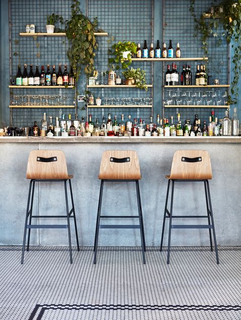 Modern barstools perfect for your modern farmhouse look. Concept Restaurant, Design Café, Bar Designs, Brick Exterior House, Counter Bar, Modern Restaurant, Diy Gardening, Bar Interior, Bar Design Restaurant