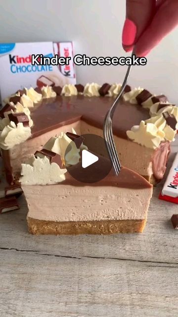 Bueno Cake, Bueno Chocolate, Childrens Baking, Clean 9, Nutella Cake, Buttercream Cupcakes, Tapestry Woven, Cake Decorating Videos, Hazelnut Spread