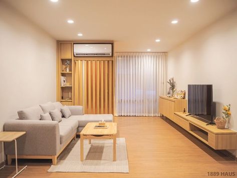 Handy Thai Couple Reveals A Mind-Blowing Old House Renovation In 18 Before And After Pics | Bored Panda Minimalist Simple House, Thai Apartment Interior Design, Technozen Aesthetic, House Interior Minimalist, Simple House Interior, Muji Inspired Home, Livibg Room, Muji House, Muji Home