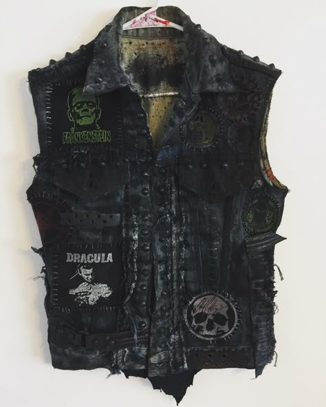 Punk Rock Vest, Patch Vest Punk, Punk Denim Vest, Heavy Metal Clothes, Cherry Clothing, Punk Hats, Vest With Patches, Metal Vest, Horror Punk Fashion