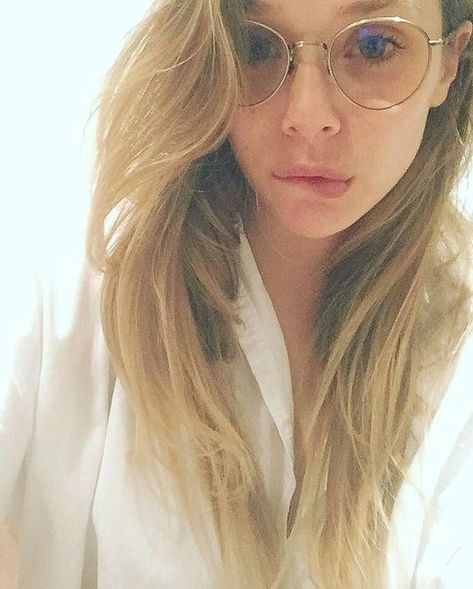 Elizabeth Olsen Instagram, Elizabeth Queen, Lizzie Olsen, Elizabeth Olsen, So Cute, Queen, On Instagram, Instagram