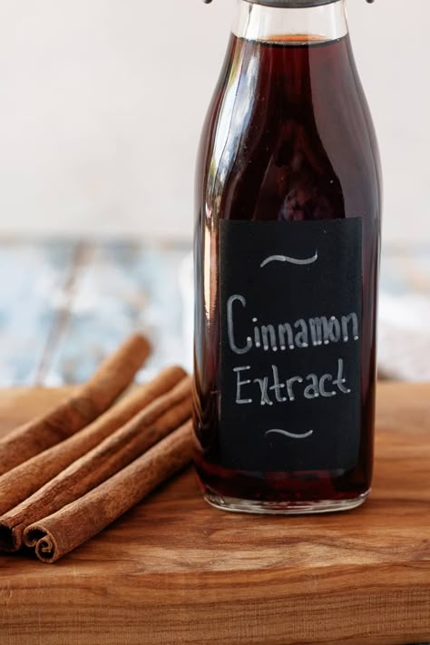 Extract Recipes How To Make, How To Make Butter Extract, Homemade Cinnamon Extract, How To Make Cinnamon Extract, Diy Cinnamon Extract, Apple Extract Diy, Cinnamon Extract Uses, Homemade Anise Extract, How To Make Extracts