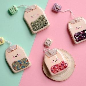 Air Dry Clay Magnets, Simple Diy Crafts, Crafts For All Ages, Flavoured Tea, Clay Kawaii, Clay Pins, Clay Magnets, Air Dry Clay Projects, Clay Diy Projects