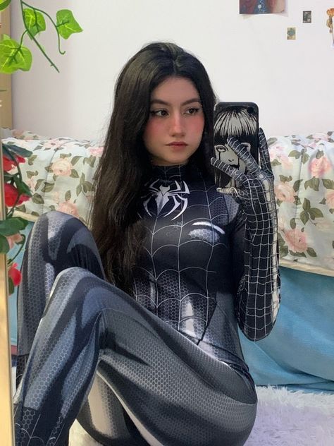 Girl Spiderman Costume, Black Spiderman Costume, Venom Character, Venom Girl, Spiderman Girl, Spiderman Outfit, Symbiote Spiderman, Seluar Ketat, Supergirl Cosplay