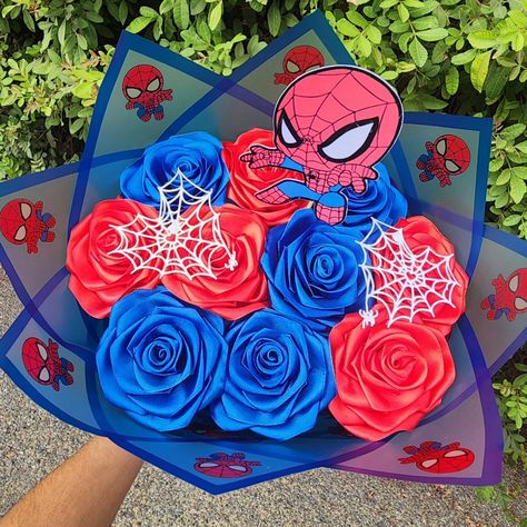 Spiderman Bouquet 🕷🕸💐 ♥️ 💙 DM to order 🚨 #rosaseternas #eternalgiftsbyevelyn #eternalflowers🌸 #eternalflorist #floreseternas #spidermanbouquet #spiderwebramo #spidermanramo🕷️🕸️ #affortableprice #exploremore #explorepage Spiderman Bouquet, Florist, Spiderman, Flowers, Quick Saves