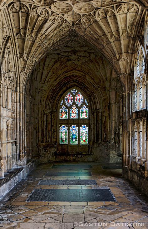 English Gothic, Gloucester Cathedral, Church Window, Gothic Cathedrals, Christian World, Cathedral Windows, Church Windows, Church Interior, Bride Of Christ