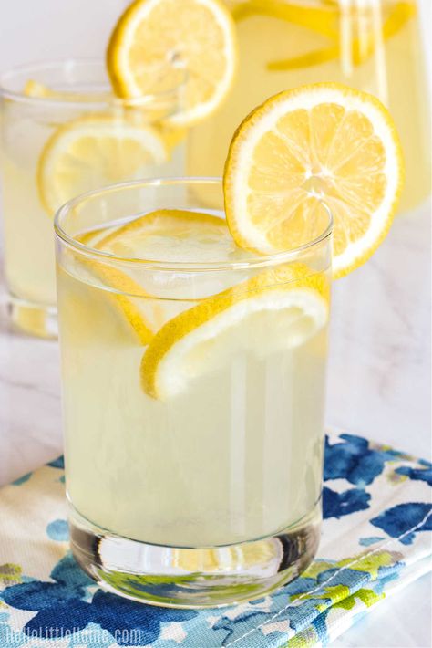 Looking for Summer Drink Ideas? You’ll LOVE this homemade Lemonade recipe! Learn how to make the BEST Lemonade using simple ingredients: fresh lemon juice, sugar, and water (that’s it). This fresh squeezed Lemonade Juice is an old fashioned recipe that’s quick and easy to make (it’s ready in minutes) and super refreshing on a hot day. This delicious Vegetarian, Vegan, Gluten Free, Dairy Free Fresh Lemonade Drink recipe is perfect for a party … both kids and adults love it! | Hello ... Lemonade With Lemon Juice, Best Lemonade Recipe, Summer Drink Ideas, The Best Lemonade, Easy Lemonade, Homemade Lemonade Recipe, Kids Lemonade Stands, Good Lemonade Recipe, Easy Lemonade Recipe