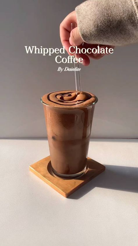 Soft Drinks Recipes, Iced Drinks Recipes, Cold Coffee Recipes, Chocolate Dishes, Chocolate Recipes Homemade, Easy Coffee Recipes, Refreshing Drinks Recipes, Vegetarian Fast Food, Air Panas