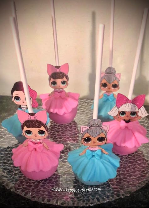 Lol Cake Pops Ideas, Lol Surprise Cake Pops, Lol Cakepops, Lol Doll Cake Pops, Lol Cake Pops, Lol Doll Cupcake Ideas, Bday Pool Party, Lol Surprise Cake, Lol Party Ideas