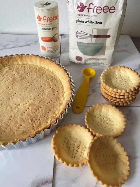 Shortcrust pastry is not easy to make at the best of times, and trying to make it gluten-free is even trickier! Here is a post that covers the basics of a gluten-free version! Perfect for making sweet or savoury tarts and impress your gluten-free friends! #shortcrust #shortcrustpastry #shortcrustrecipe #shortcrustpastries #glutenfree #glutenfreebaking #glutenfreerecipes #glutenfreerecipe #glutenfreepastry #glutenfreeshortcrustpastry #glutenfreeshortcrustpastrydough #glutenfreeshortcrust Savoury Tarts, Gluten Free Pastry, Baking Basics, Free Friends, Savory Tart, Shortcrust Pastry, Crust Recipe, Home Baking, Basic Recipes