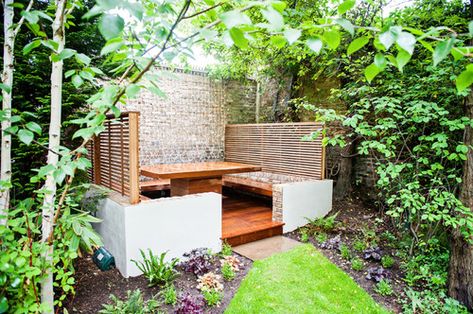 10 New Ideas For A Secret Garden Nook Designed Just For You Backyard Nook, Secret Garden Door, Banquette Dining, Small City Garden, Maida Vale, Garden Nook, A Secret Garden, Nook Ideas, Video Garden