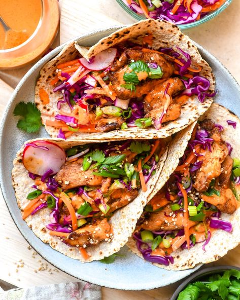 Korean Tacos Chicken, Korean Fried Chicken Tacos, Asian Chicken Tacos With Slaw, Korean Style Tacos, Sesame Chicken Tacos, Asian Style Tacos, Spicy Korean Tacos, Korean Fish Tacos, Korean Bbq Chicken Tacos