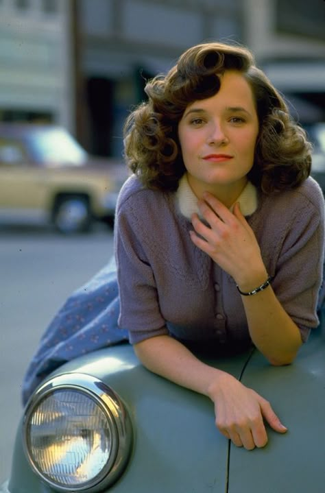 Lorraine Baines, Back To The Future 1985, Lea Thompson, Michael J Fox, Back To The 80's, Marty Mcfly, Michael J, Movie Series, Scene Photo