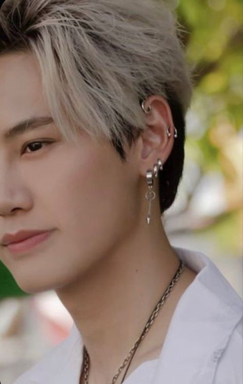 Boy Piercings Ear Guys, Guy Ear Piercings, Boys With Piercings, Guys Ear Piercings, Men's Piercings, Emo Stuff, Cool Ear Piercings, Pretty Ear Piercings, Alt Style