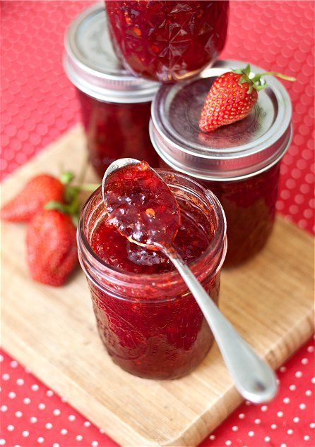 Strawberry Chipotle Jam...jam with a kick! Great drizzled over cream cheese as a starter, too! Homemade Raspberry Jam, Canning Jam, Raspberry Sauce, The Country Cook, Jam And Jelly, Country Cooking, Homemade Jam, Raspberry Jam, Jams & Jellies