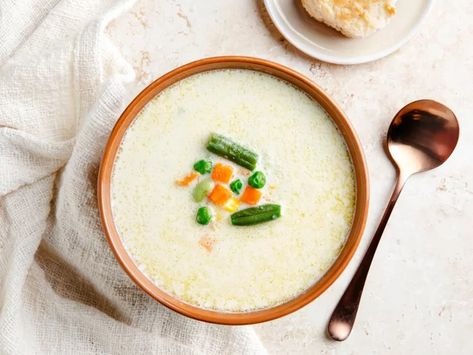 Dolly Parton's Stampede Soup Is the Fall Recipe I've Been Waiting For Dolly Parton Stampede, Stampede Soup, Creamy Vegetable Soup, Cream Soups, Favorite Soups, 5 Ingredient Dinners, Dinner Show, Food Soup, Easy Vegetable