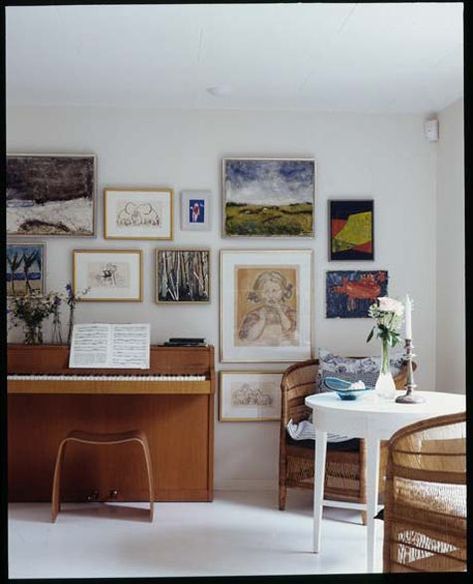 Gilded Interiors piano art gallery Piano Rooms, Piano Room Decor, Piano Living Rooms, Piano Decor, Framing Ideas, Art Display Kids, Piano Art, Piano Studio, Piano Stool