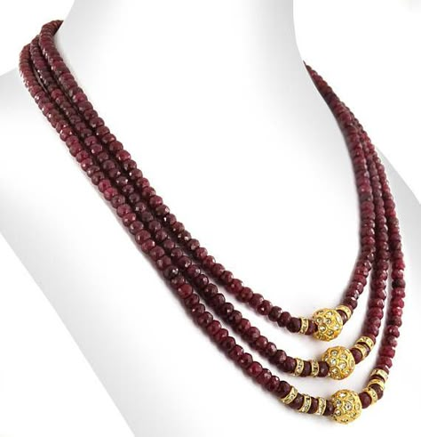 Ruby Beads Necklace Designs, Ruby Necklace Designs, Ruby Jewelry Necklaces, Pearl Jewelry Design, Gold Jewelry Simple Necklace, Pearl Necklace Designs, Dangler Earrings, Beaded Necklace Designs, Ruby Beads