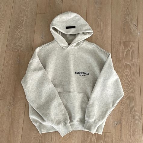 FOG Essentials Hoodie Cheap Trendy Hoodie, Popular Hoodies Brands, Essential Sweater Outfit, Fog Hoodie Outfit, Essientals Hoodie, Essentials Hoodie Outfit Aesthetic, Fog Essentials Hoodie, Hoodies You Need, Wishlist Hoodies