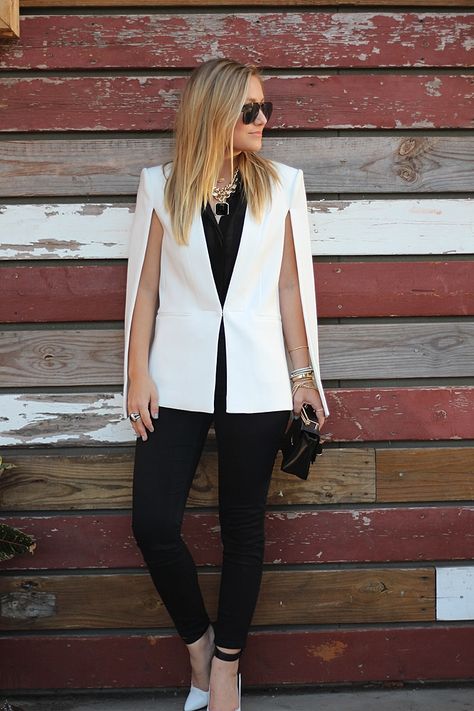 White Cape, BCBG Cape, Blazer, Black and White, Winter white, Express Jeans, White and Black White Cape Blazer Outfits, Cape Blazer Outfit, Cape Coat Outfit, White Cape Blazer, Blazer Black And White, Cape Outfit, White Cape, Cape Blazer, Blazer Outfits Casual