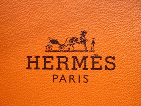 Hermes Wallpaper Images - WallpaperSafari Hermes Wallpaper, Deco Orange, Hermes Orange, Best Gaming Wallpapers, Orange You Glad, Apple Watch Faces, Hermes Scarf, Hermes Paris, Hermes Handbags