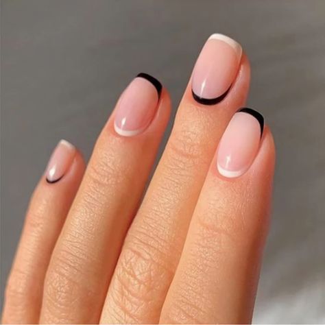 Nagel Tips, Fake Nails With Glue, Black French, Black Nail, Short Nail Designs, Stick On Nails, Manicure Y Pedicure, French Tip Nails, Manicure E Pedicure