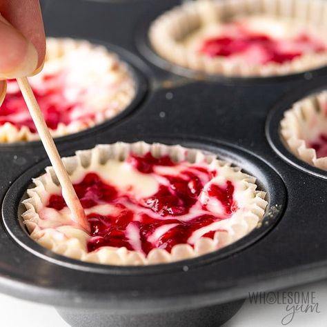 Crustless Keto Cheesecake, Keto Cheesecake Bites, Keto Cheesecakes, Raspberry Swirl Cheesecake, Recipe Cheesecake, Keto Cupcakes, Cheesecake Bites Recipe, Keto Treats, Wholesome Yum